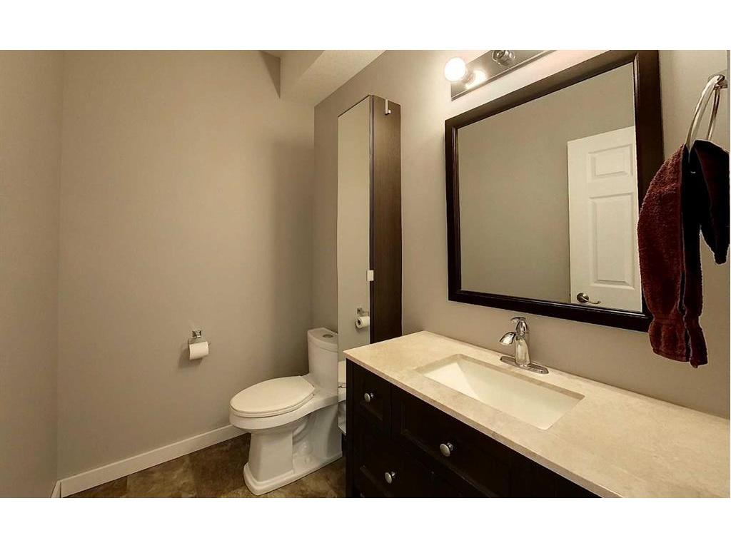 









5651


16 Ave

,
Edson,




AB
T7E 1X1

