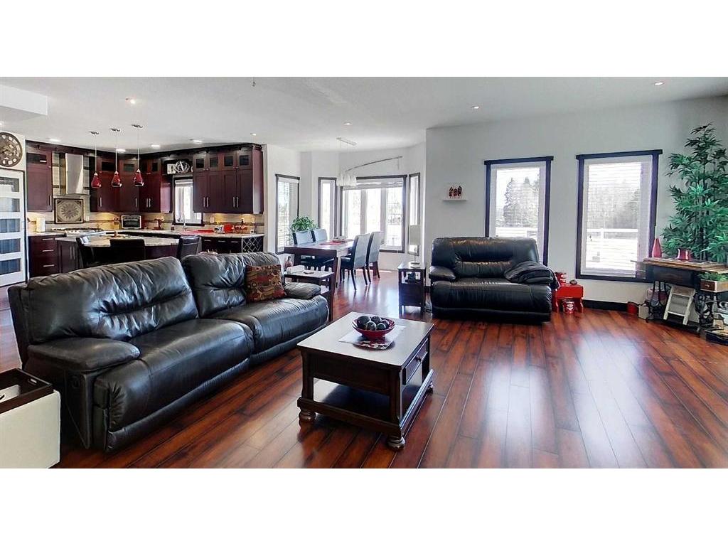 









5651


16 Ave

,
Edson,




AB
T7E 1X1

