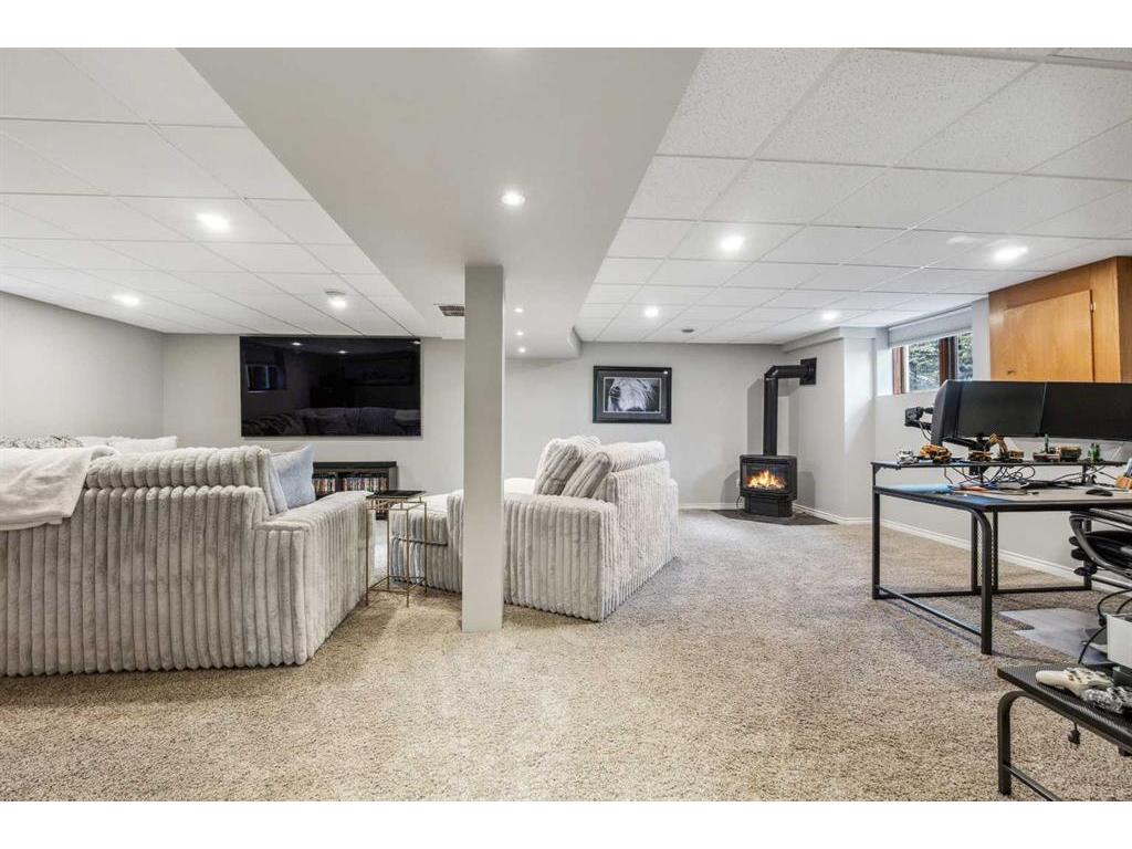 









590005


Range Road 110

,
Rural Woodlands County,




AB
T7S 2A1

