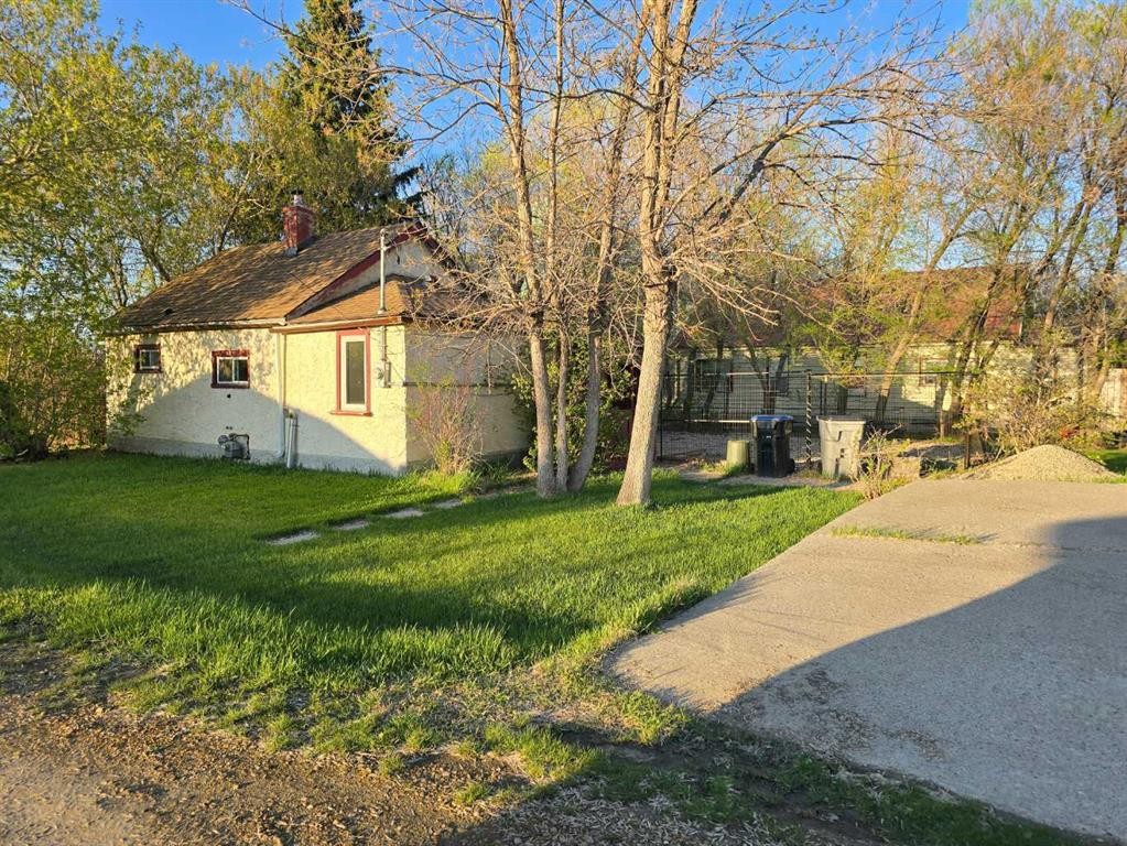 









4805


50

Avenue,
Mayerthorpe,




AB
T0E 1N0

