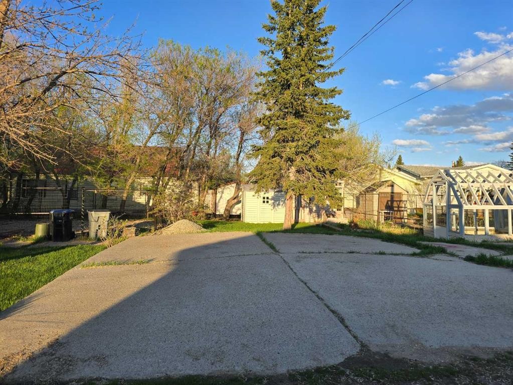 









4805


50

Avenue,
Mayerthorpe,




AB
T0E 1N0

