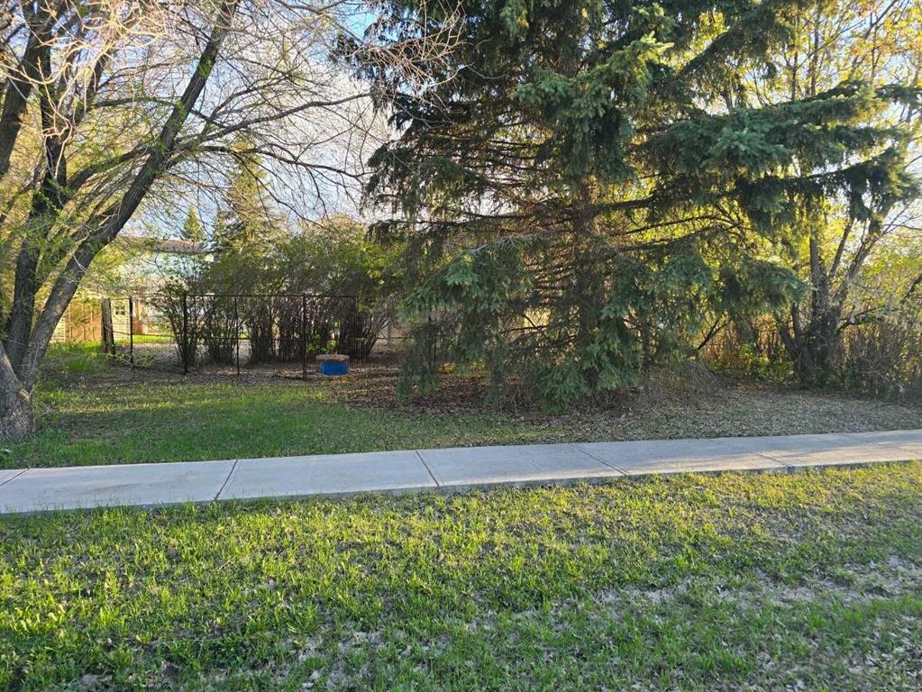 









4805


50

Avenue,
Mayerthorpe,




AB
T0E 1N0

