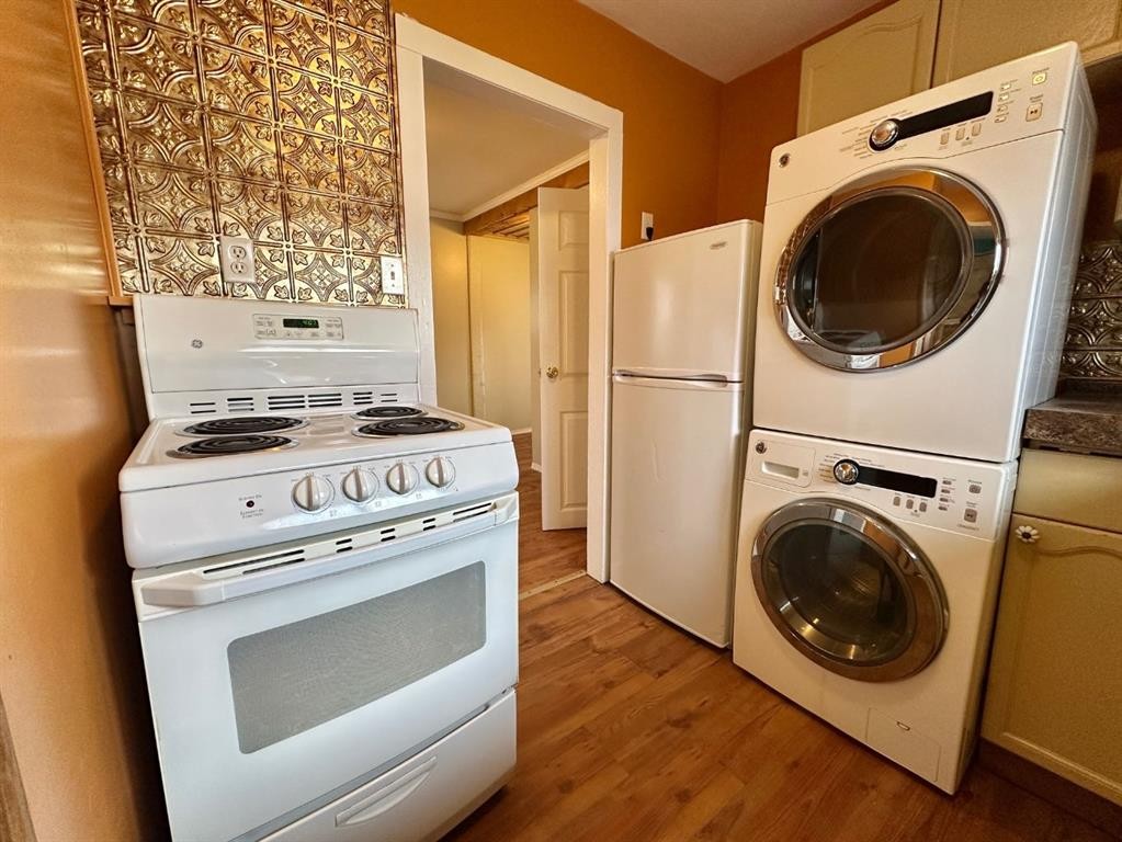 









4805


50

Avenue,
Mayerthorpe,




AB
T0E 1N0

