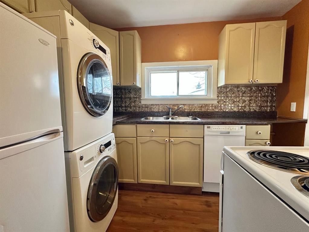 









4805


50

Avenue,
Mayerthorpe,




AB
T0E 1N0

