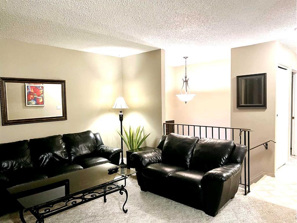 









403


Hammond

Drive,
Fox Creek,




AB
T0K 1W0

