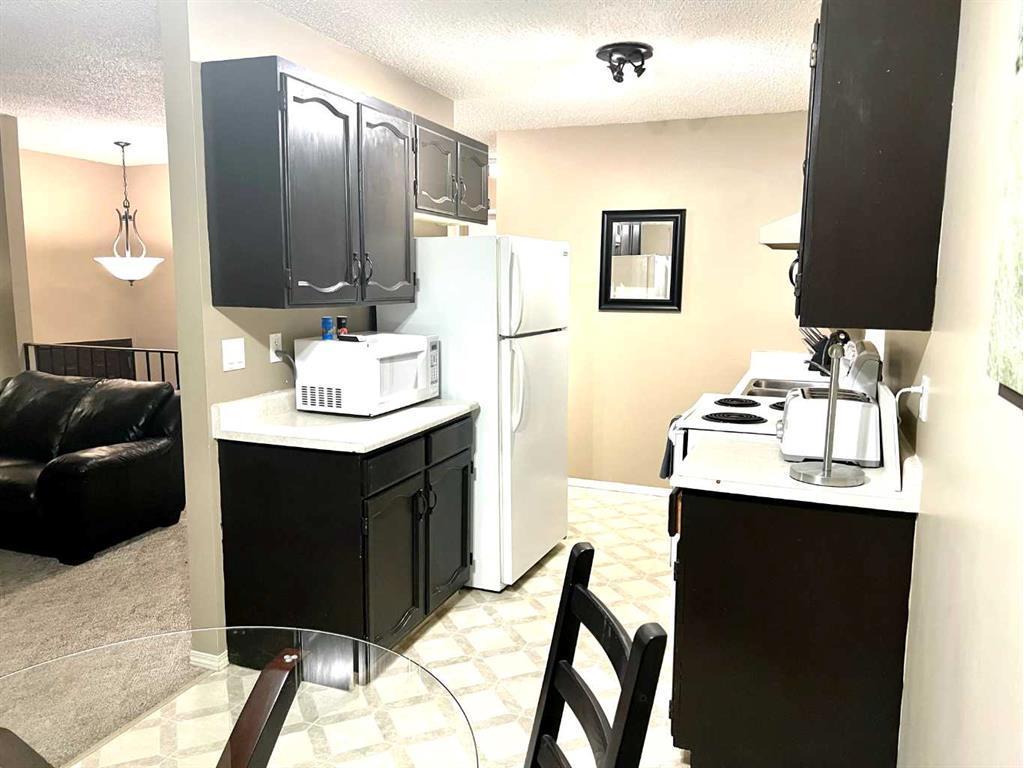 









403


Hammond

Drive,
Fox Creek,




AB
T0K 1W0

