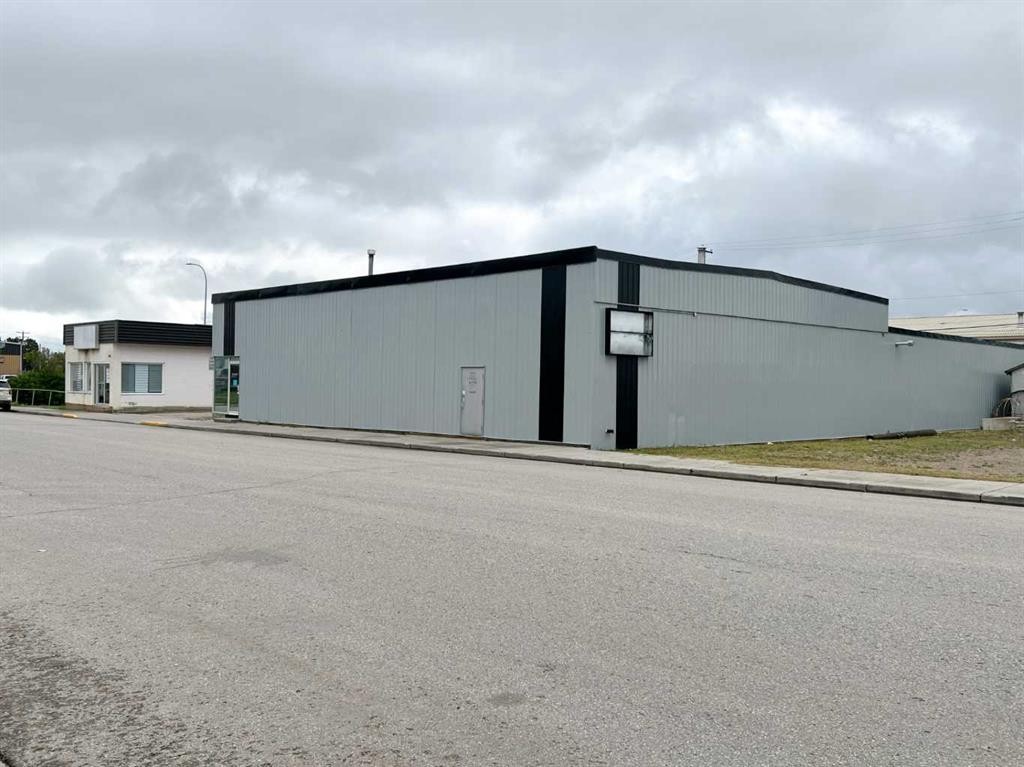 









4915


3

Avenue,
Edson,




AB
T7E 1E6

