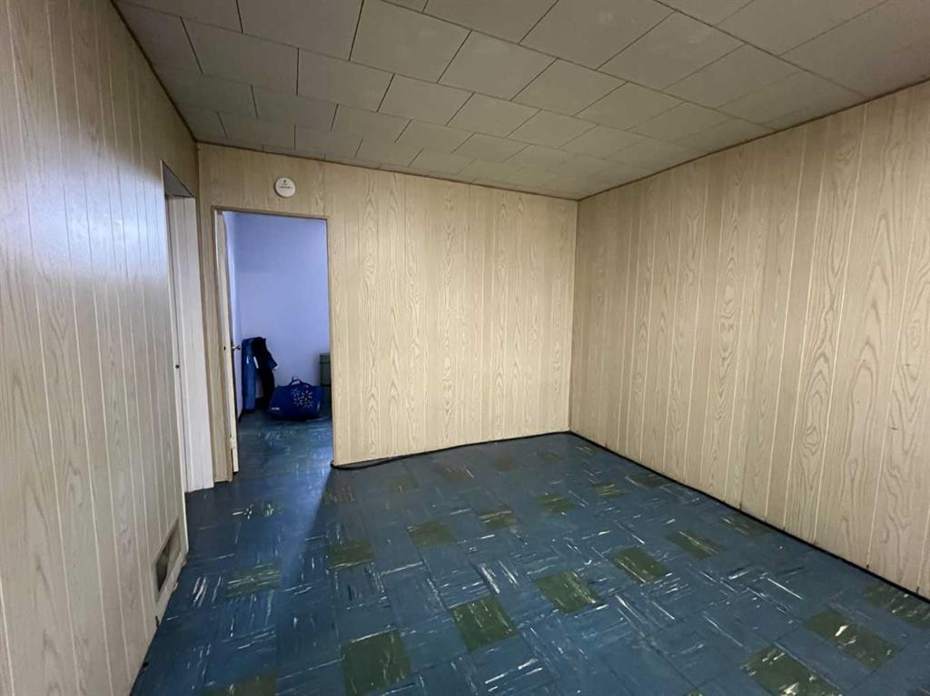 









4338


6

Avenue,
Edson,




AB
T7E 1B5

