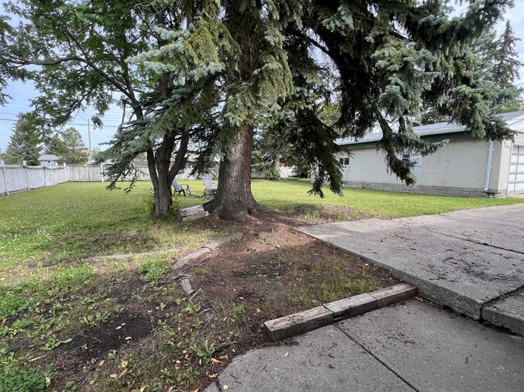 









4338


6

Avenue,
Edson,




AB
T7E 1B5

