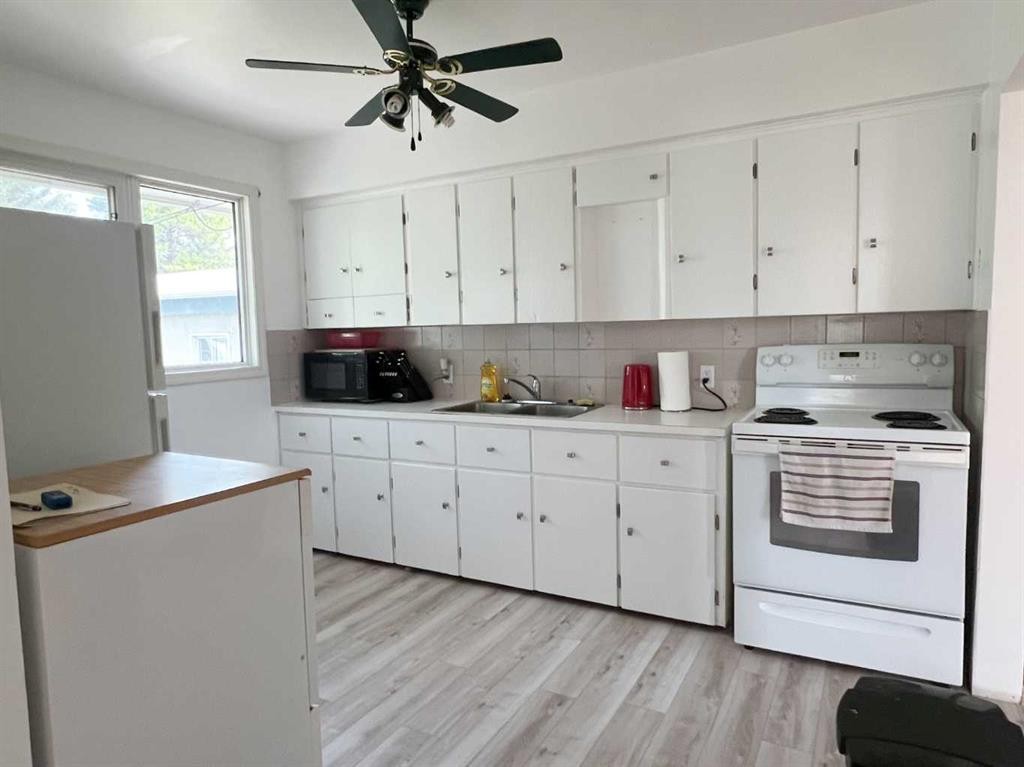









4338


6

Avenue,
Edson,




AB
T7E 1B5

