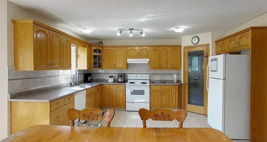 









1421


Edson Drive

,
Edson,




AB
T7E 1A6

