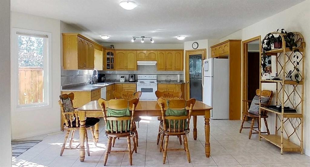 









1421


Edson Drive

,
Edson,




AB
T7E 1A6

