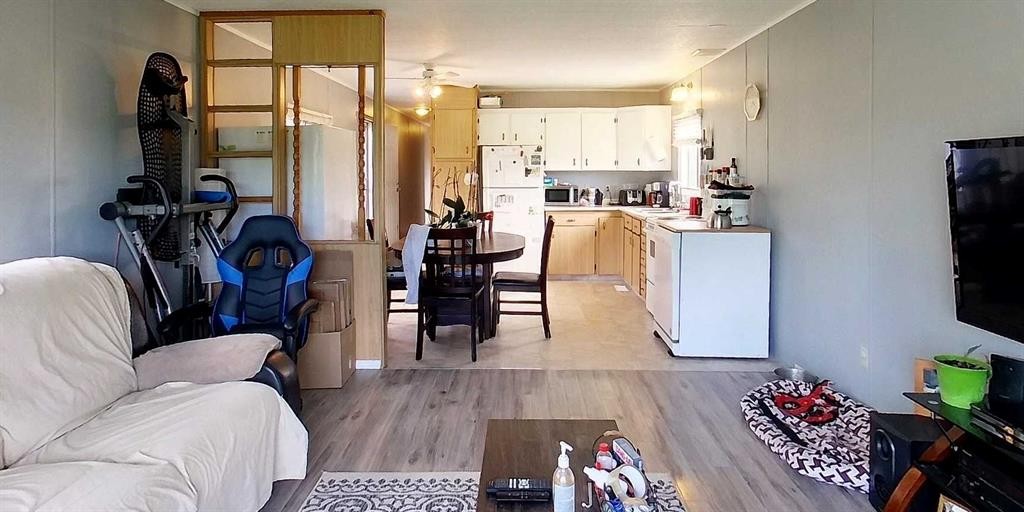 









53416


Range Road 175

,
Rural Yellowhead County,




AB
T7E 3L7

