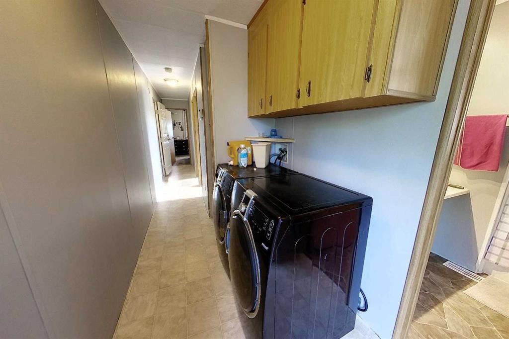 









53416


Range Road 175

,
Rural Yellowhead County,




AB
T7E 3L7

