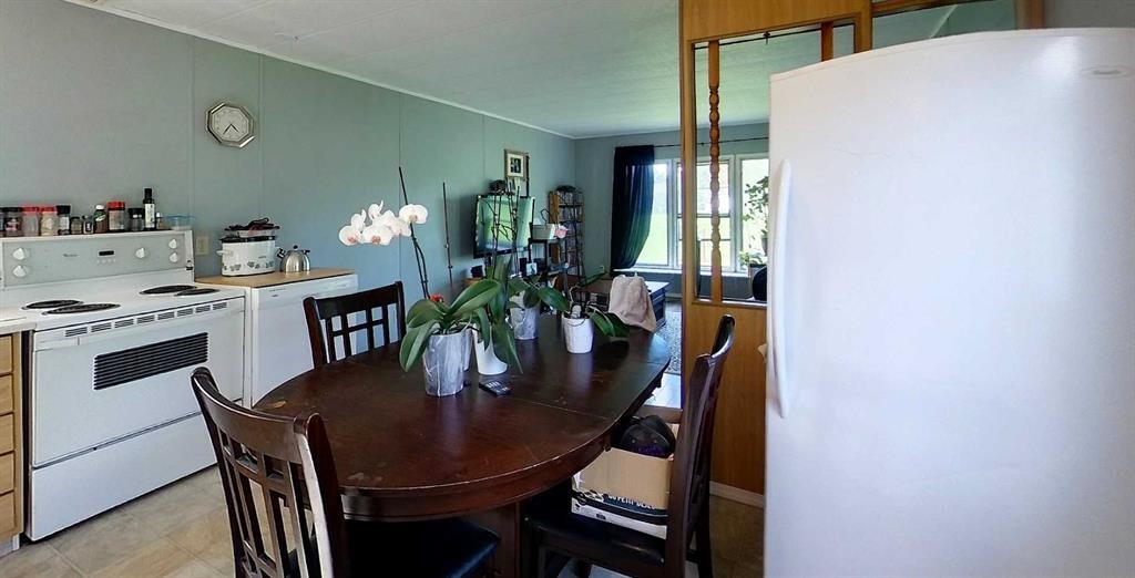 









53416


Range Road 175

,
Rural Yellowhead County,




AB
T7E 3L7

