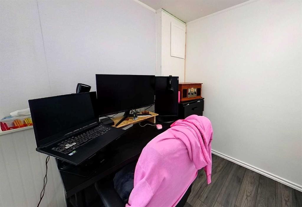 









5124


8

Avenue,
Edson,




AB
T7E 1K6

