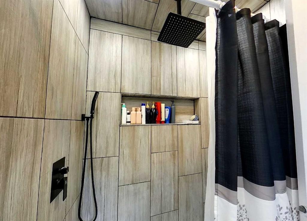 









5124


8

Avenue,
Edson,




AB
T7E 1K6

