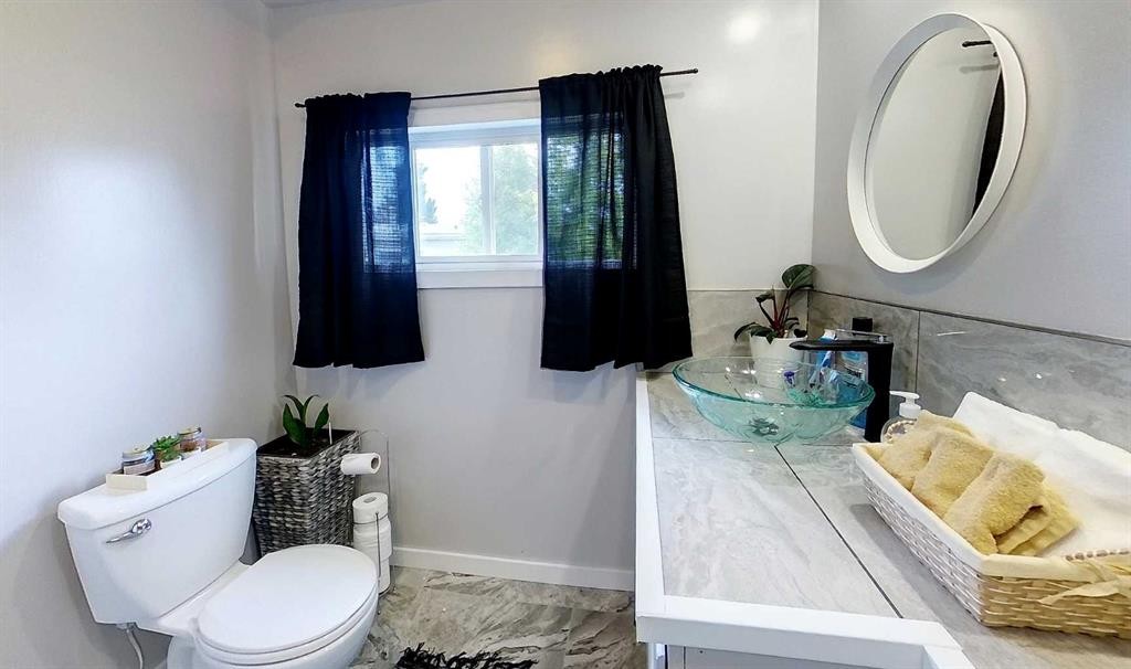 









5124


8

Avenue,
Edson,




AB
T7E 1K6

