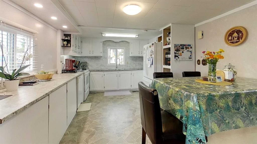 









5124


8

Avenue,
Edson,




AB
T7E 1K6

