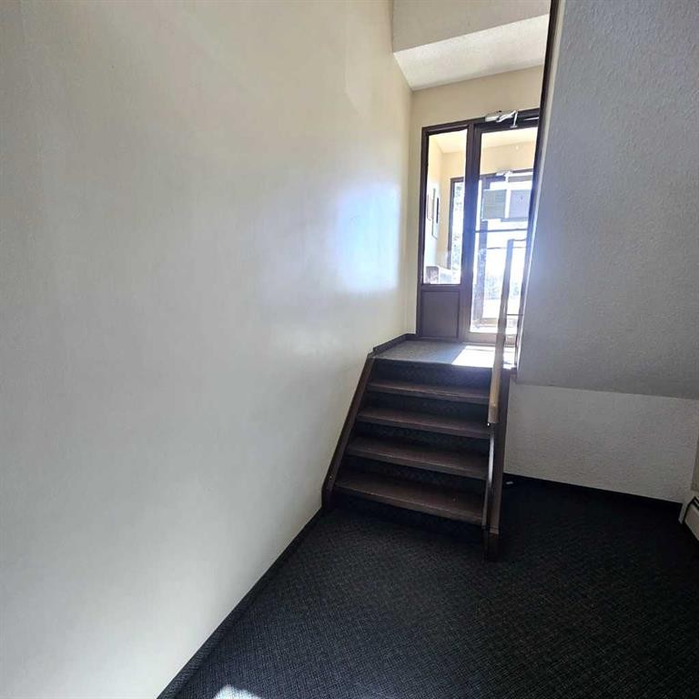 









1221B


Westhaven Drive

, 102,
Edson,




AB
T7E 1P9

