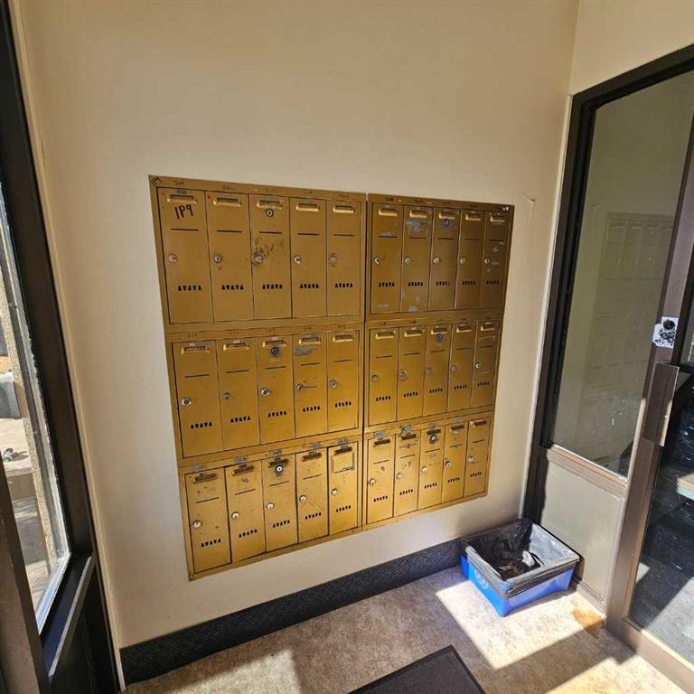 









1221B


Westhaven Drive

, 102,
Edson,




AB
T7E 1P9

