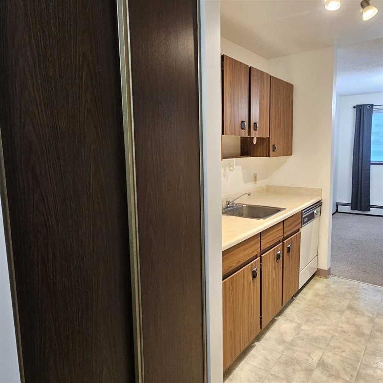 









1221B


Westhaven Drive

, 102,
Edson,




AB
T7E 1P9

