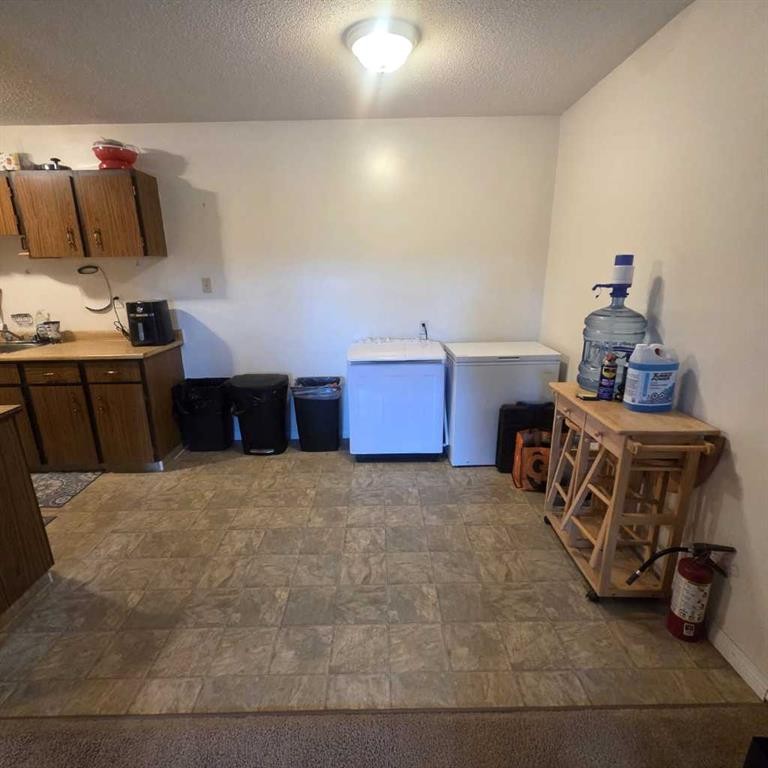 









5611


9 Avenue

, 312B,
Edson,




AB
T7E 1R5

