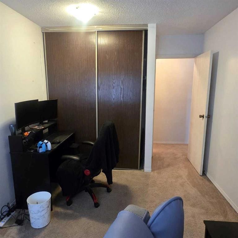 









5611


9 Avenue

, 312B,
Edson,




AB
T7E 1R5

