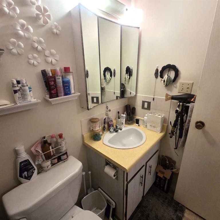 









5611


9 Avenue

, 312B,
Edson,




AB
T7E 1R5

