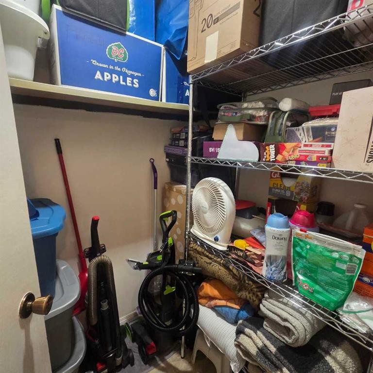 









5611


9 Avenue

, 312B,
Edson,




AB
T7E 1R5

