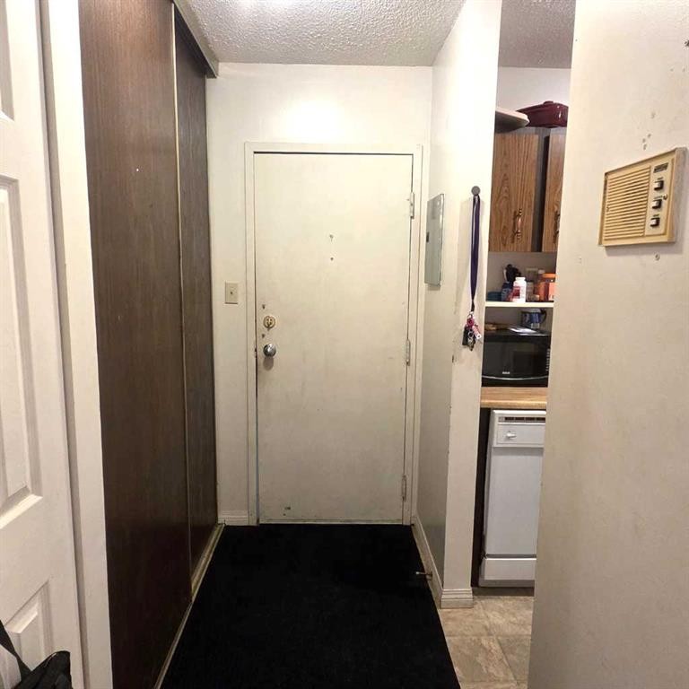 









5611


9 Avenue

, 312B,
Edson,




AB
T7E 1R5

