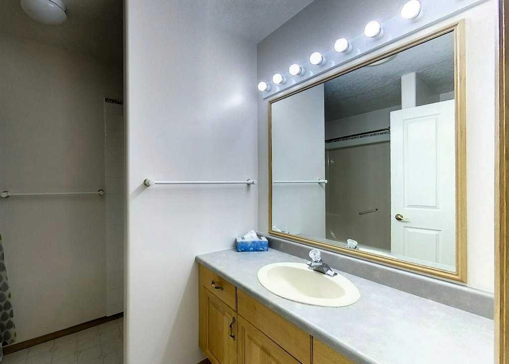 









5120


18

Avenue,
Edson,




AB
T7E 1X3

