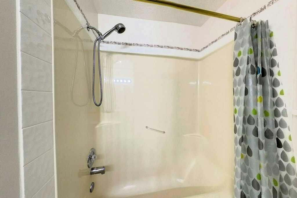 









5120


18

Avenue,
Edson,




AB
T7E 1X3

