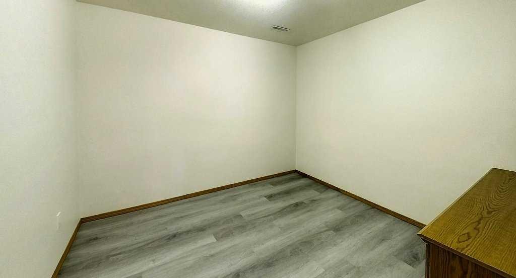 









5120


18

Avenue,
Edson,




AB
T7E 1X3

