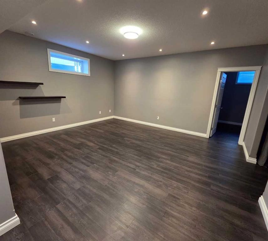 









6138


11

Avenue,
Edson,




AB
T7E 1Y8

