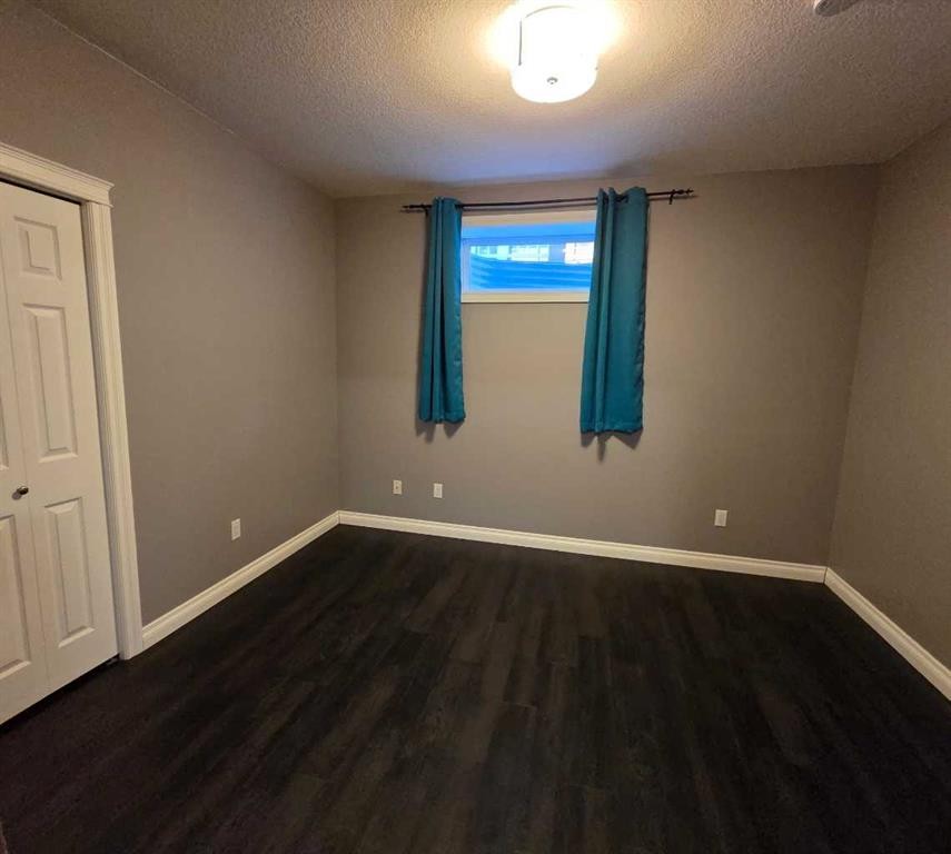 









6138


11

Avenue,
Edson,




AB
T7E 1Y8

