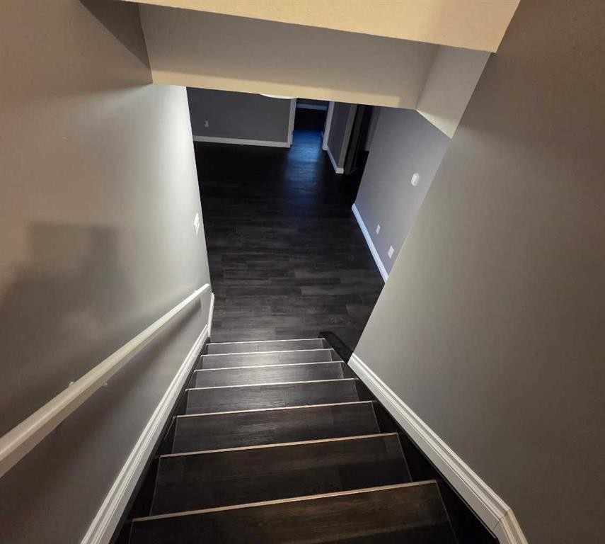 









6138


11

Avenue,
Edson,




AB
T7E 1Y8

