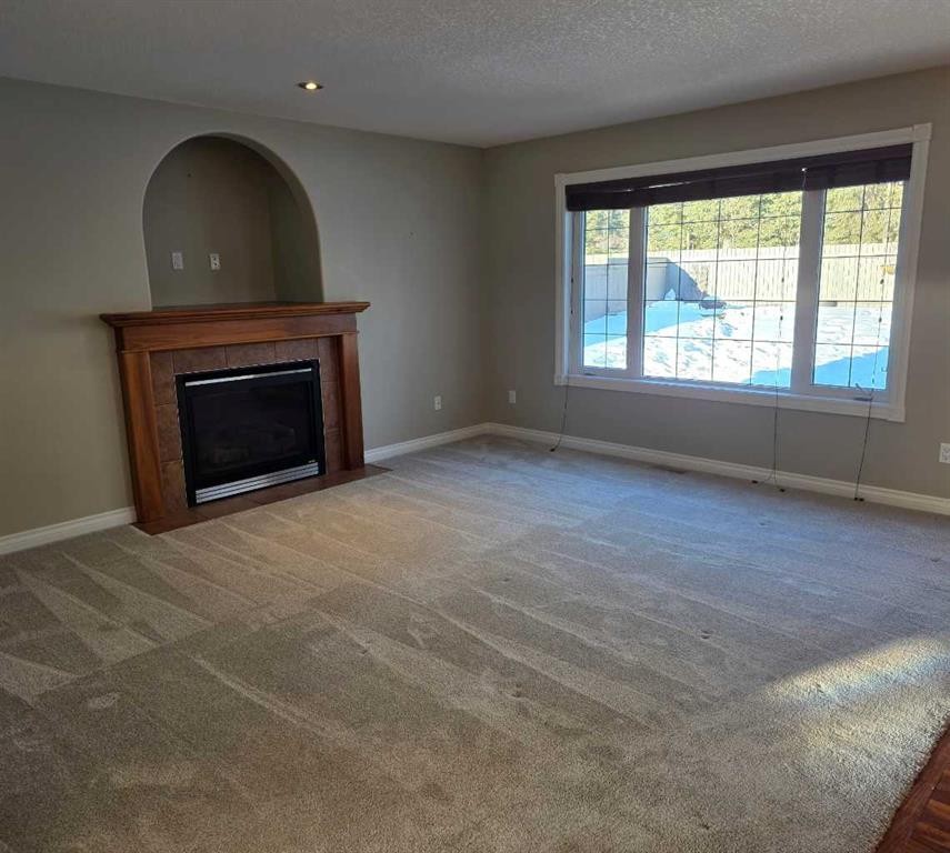 









6138


11

Avenue,
Edson,




AB
T7E 1Y8

