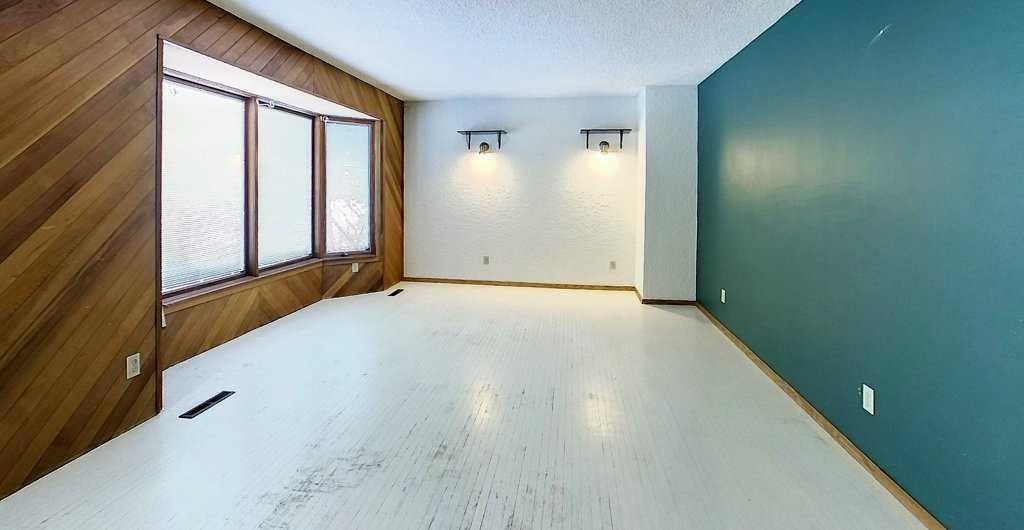 









4324


7

Avenue,
Edson,




AB
T7E 1B5

