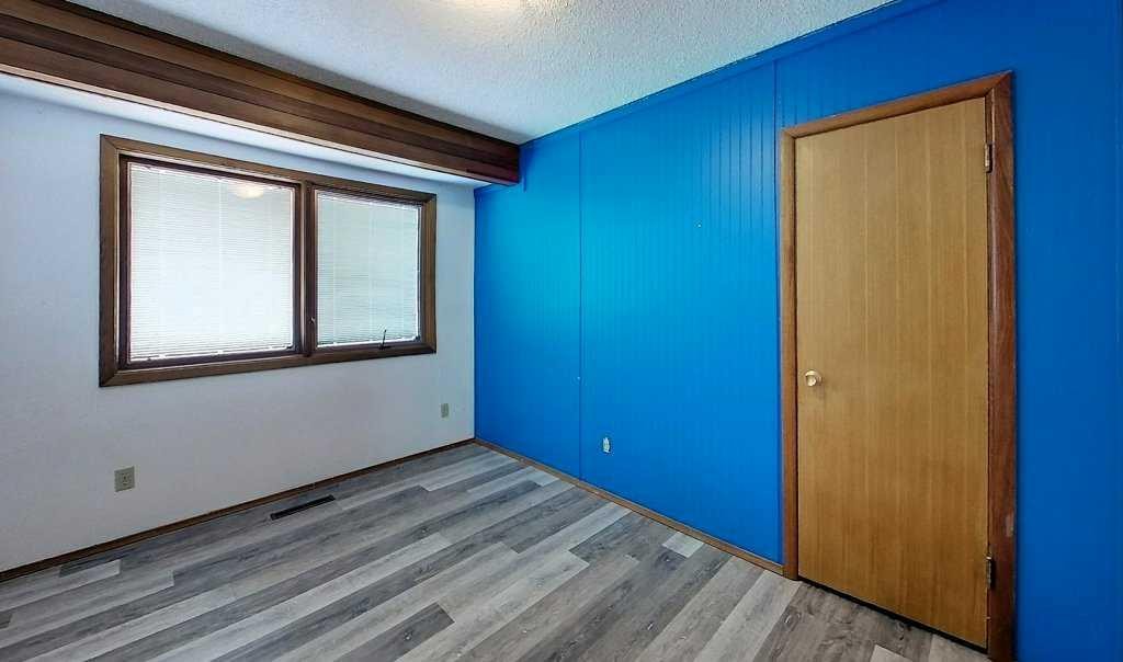 









4324


7

Avenue,
Edson,




AB
T7E 1B5

