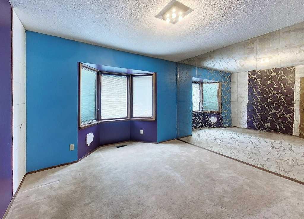 









4324


7

Avenue,
Edson,




AB
T7E 1B5

