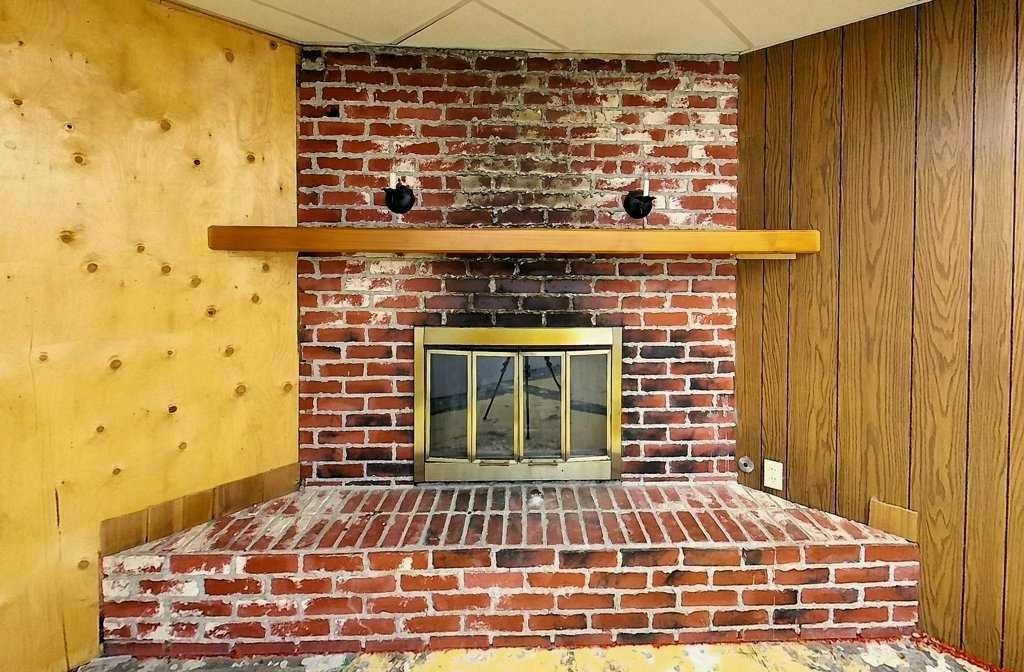 









4324


7

Avenue,
Edson,




AB
T7E 1B5

