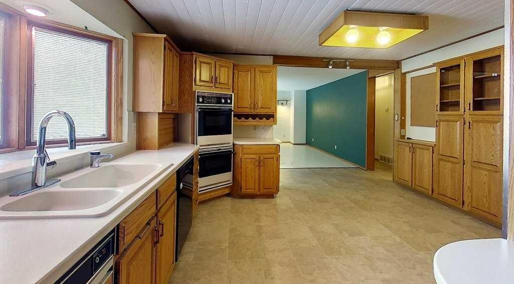 









4324


7

Avenue,
Edson,




AB
T7E 1B5

