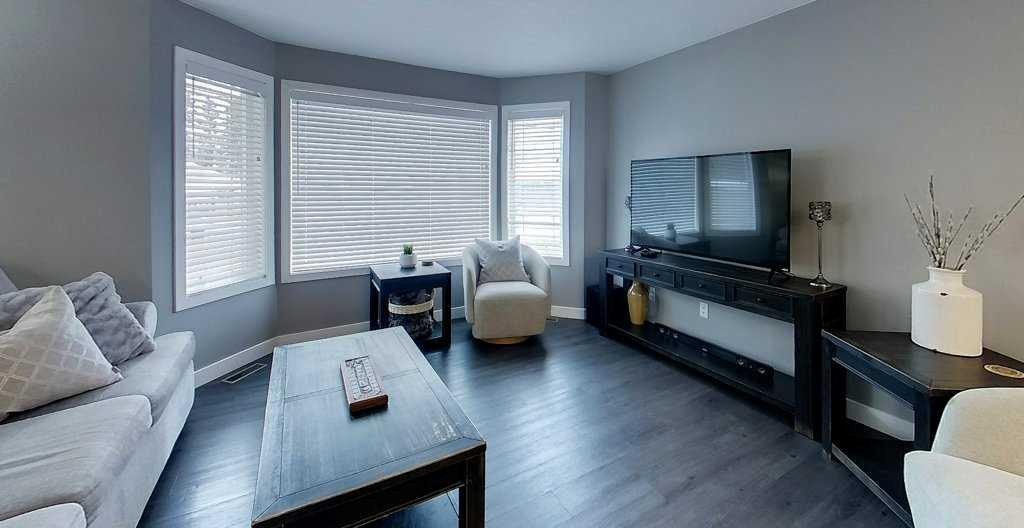 









6218


12

Avenue South,
Edson,




AB
T7E1Y5

