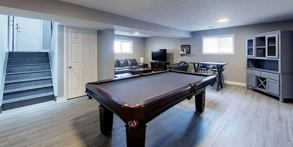 









6218


12

Avenue South,
Edson,




AB
T7E1Y5

