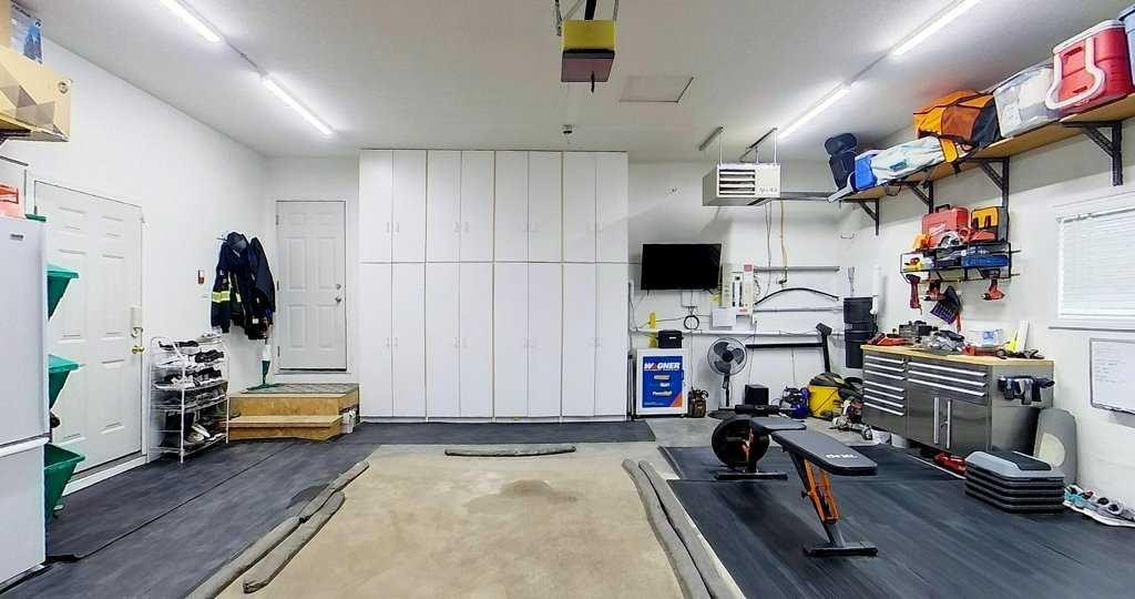 









6218


12

Avenue South,
Edson,




AB
T7E1Y5

