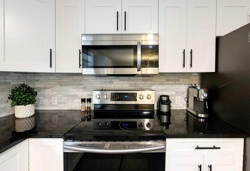 









6218


12

Avenue South,
Edson,




AB
T7E1Y5

