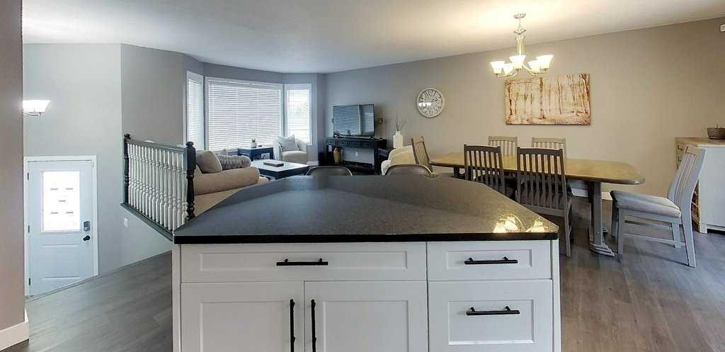 









6218


12

Avenue South,
Edson,




AB
T7E1Y5

