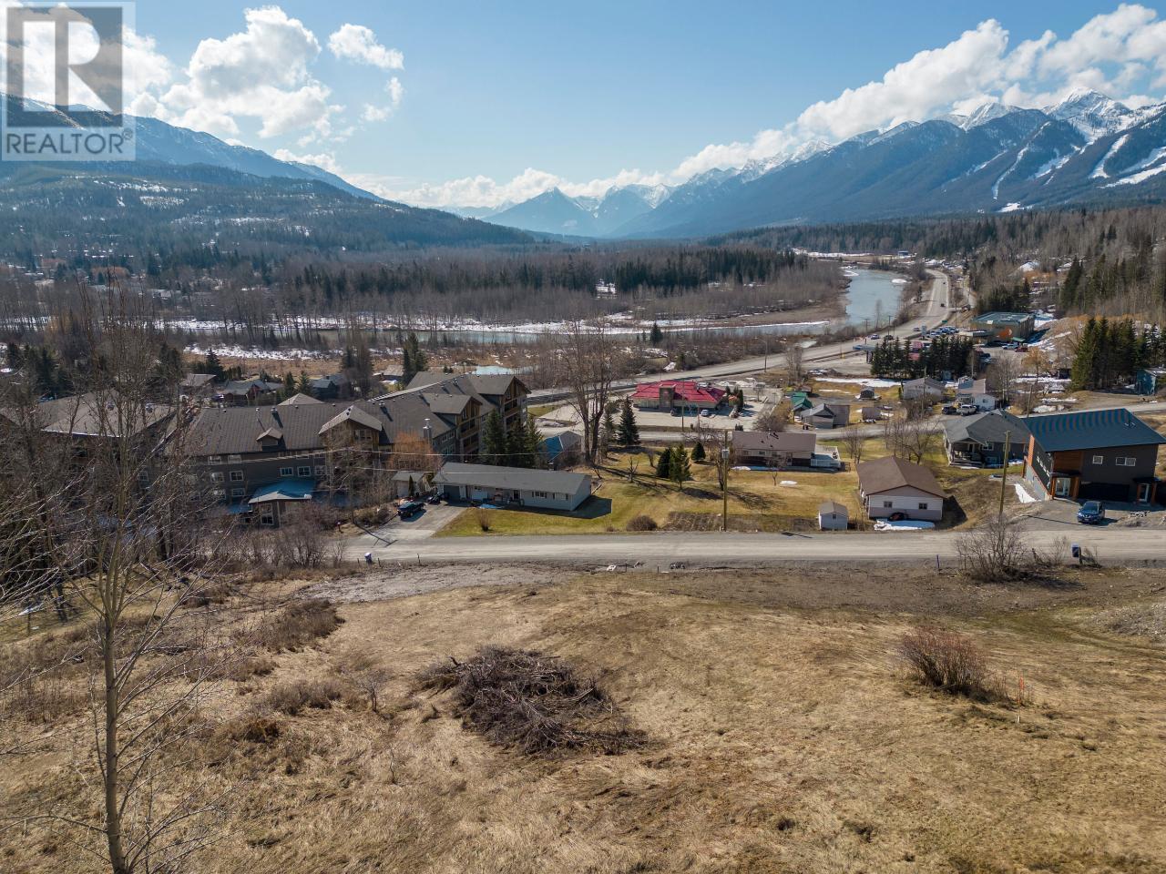 












1653 MCLEOD Avenue

,
Fernie,







British Columbia
V0B1M1

