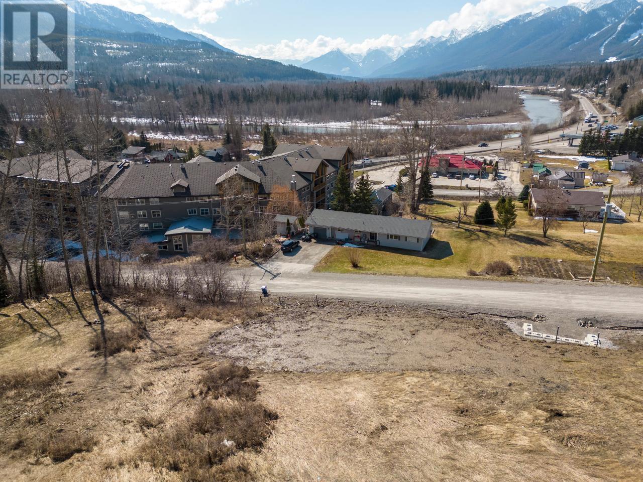 












1653 MCLEOD Avenue

,
Fernie,







British Columbia
V0B1M1

